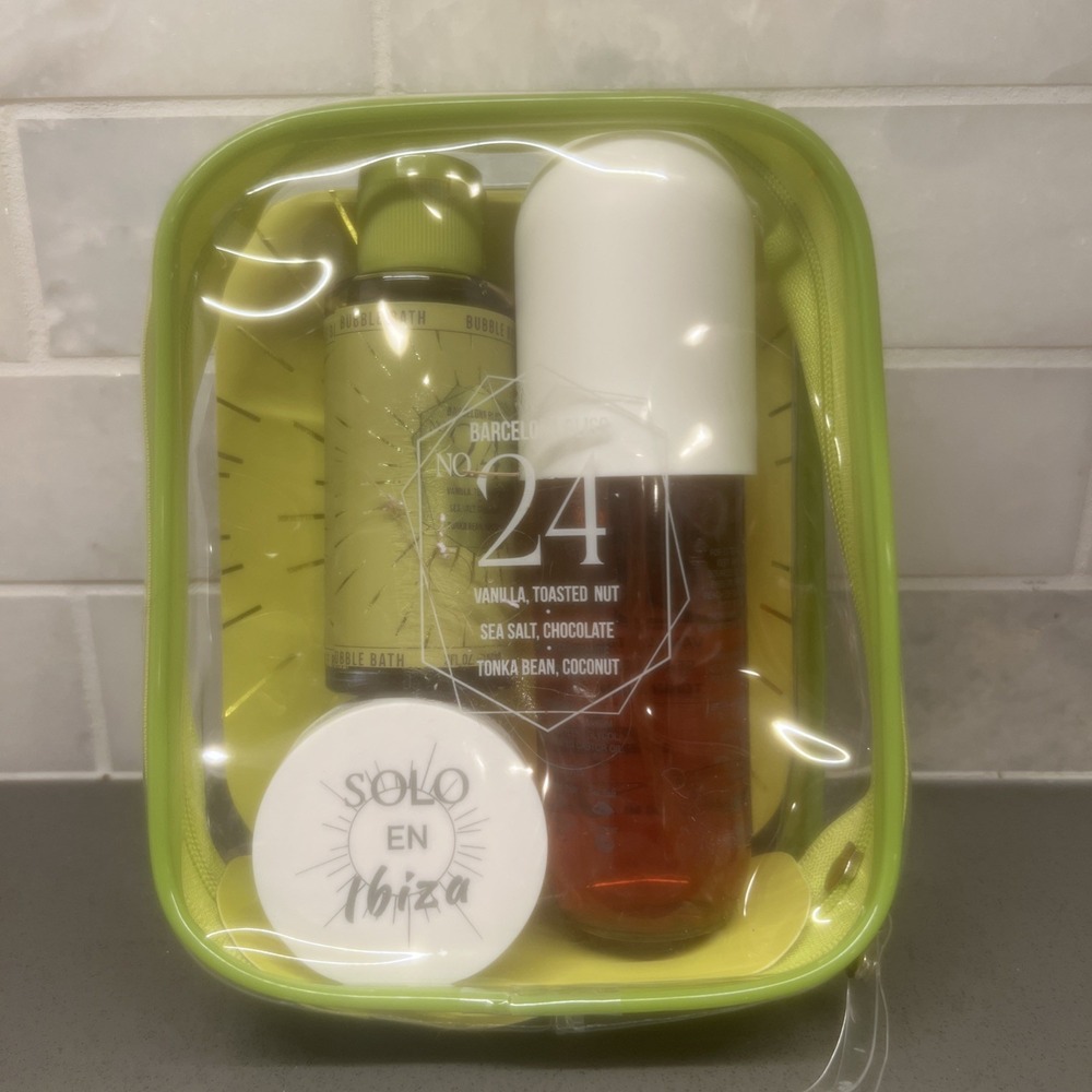NEW-Solo En Ibiza "Barcelona Bliss" 24 , 3-piece body care gift set+ Zipper Bag